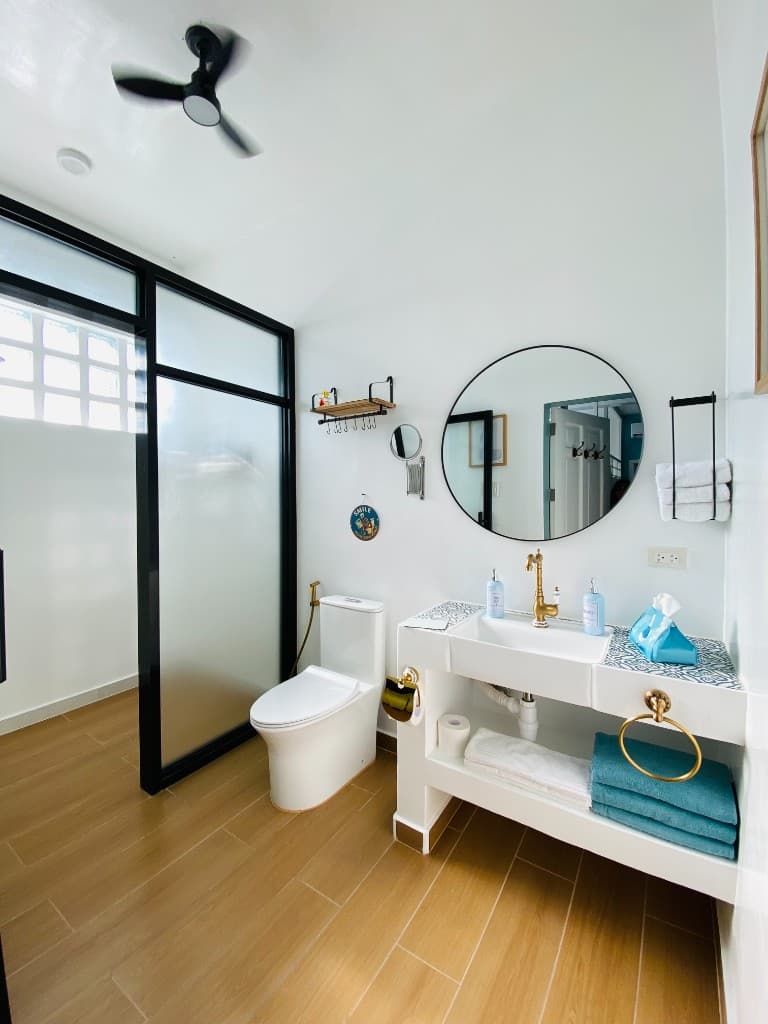 Modern Guest Bathroom